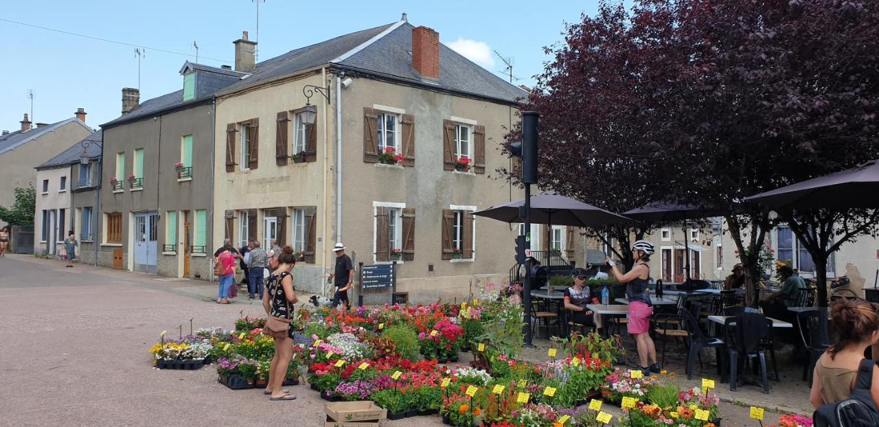 Hotel Relax Au Coeur Du Morvan Ouroux-en-Morvan Exterior foto