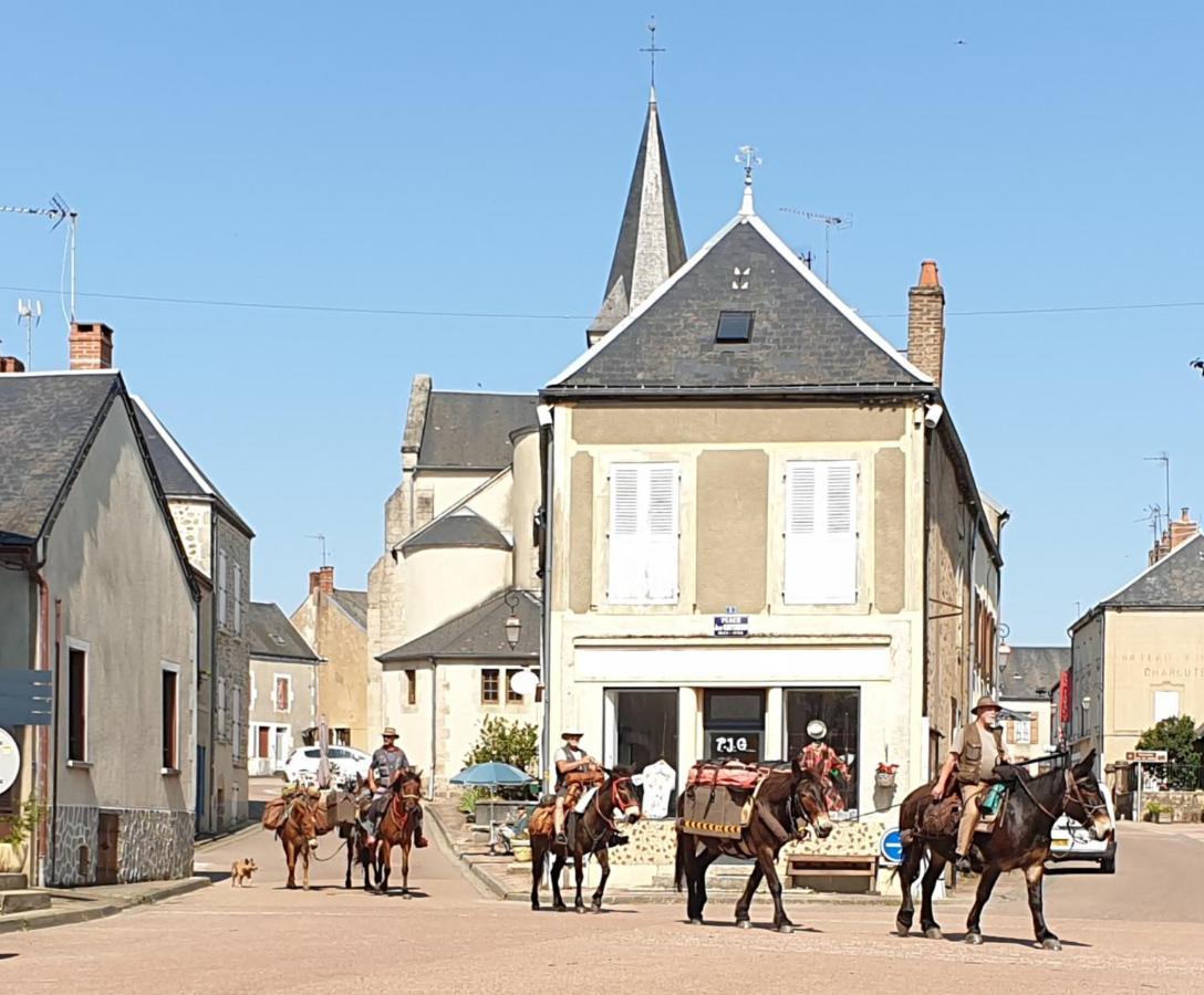 Hotel Relax Au Coeur Du Morvan Ouroux-en-Morvan Exterior foto